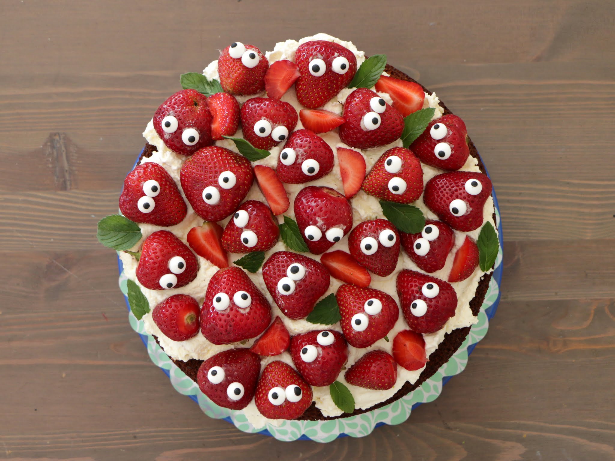 Unsere liebsten Rezepte mit Erdbeeren für den Kindergeburtstag | titantina